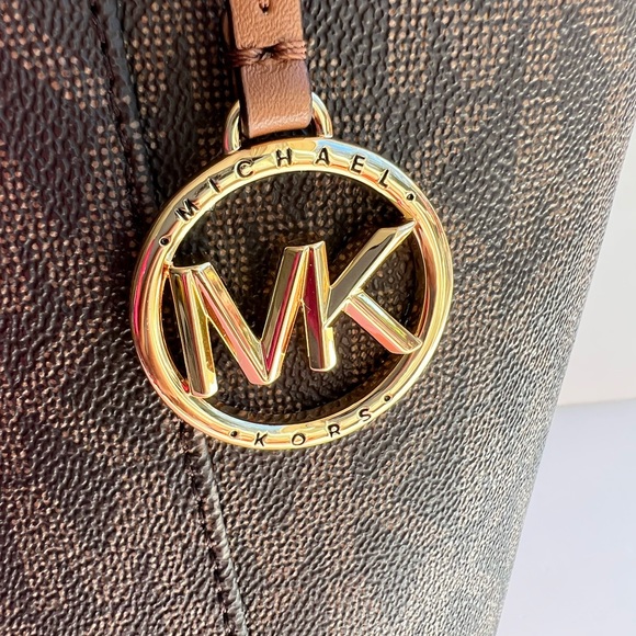 NWT MICHAEL KORS JET SET TRAVEL TZ MEDIUM TOTE - Picture 3 of 9